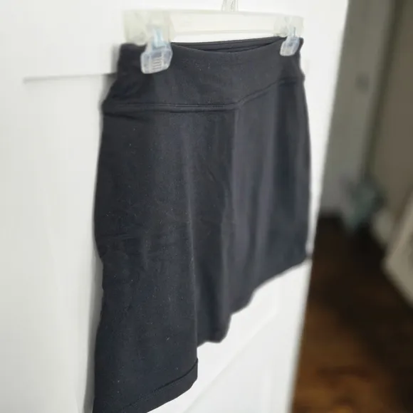 Athleta Black Workout SKORT Size XS Shorts Under Skirt