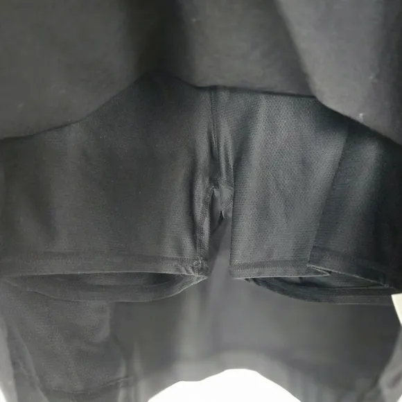 Athleta Black Workout SKORT Size XS Shorts Under Skirt
