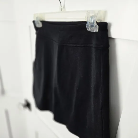 Athleta Black Workout SKORT Size XS Shorts Under Skirt