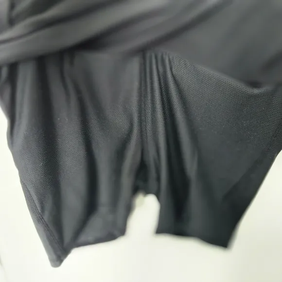 Athleta Black Workout SKORT Size XS Shorts Under Skirt