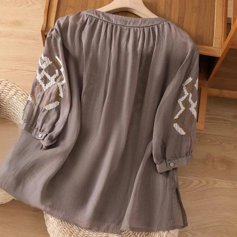 Buddha Stones Casual Symmetrical Embroidery Women's Crew Neck Design Half Sleeve Spandex T-shirt