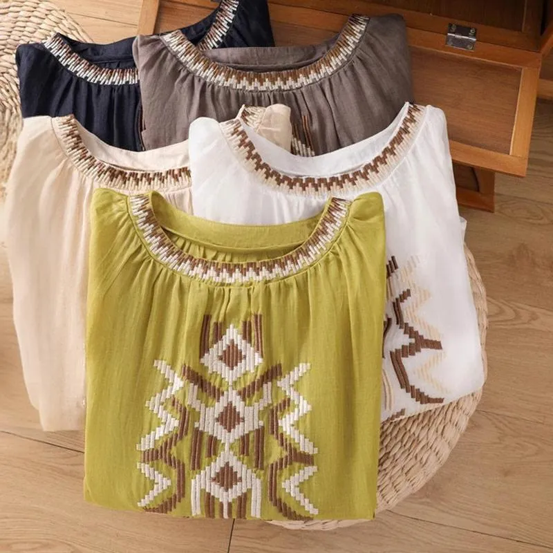 Buddha Stones Casual Symmetrical Embroidery Women's Crew Neck Design Half Sleeve Spandex T-shirt