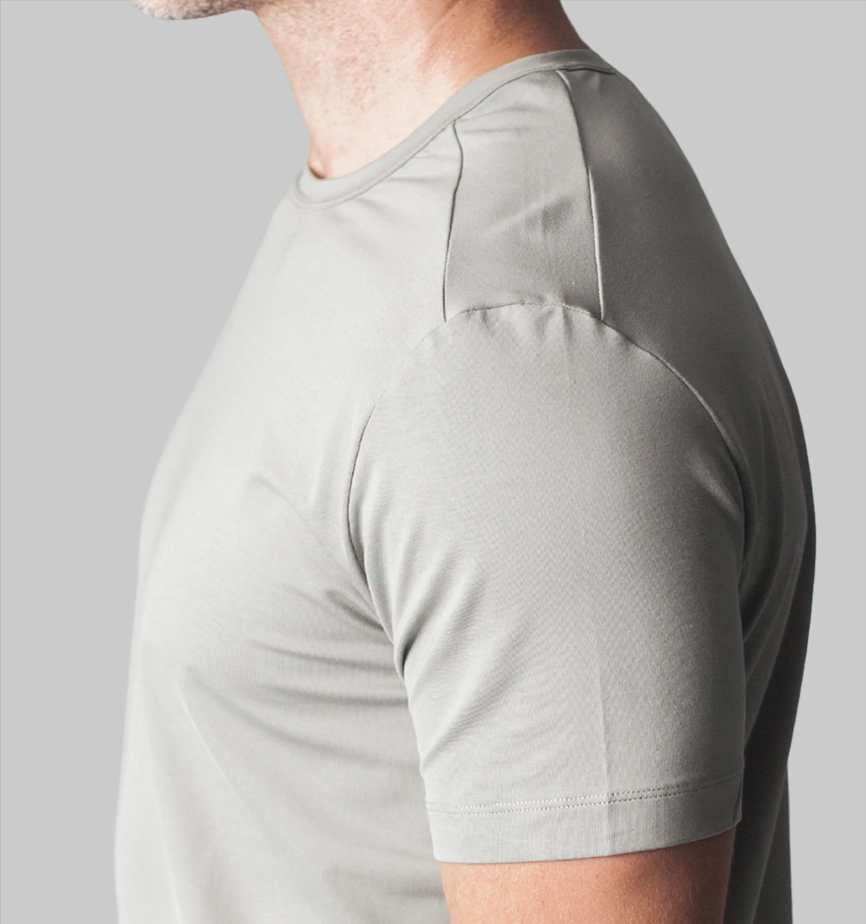Buki   CINQO Crew Neck T-Shirt Vetiver