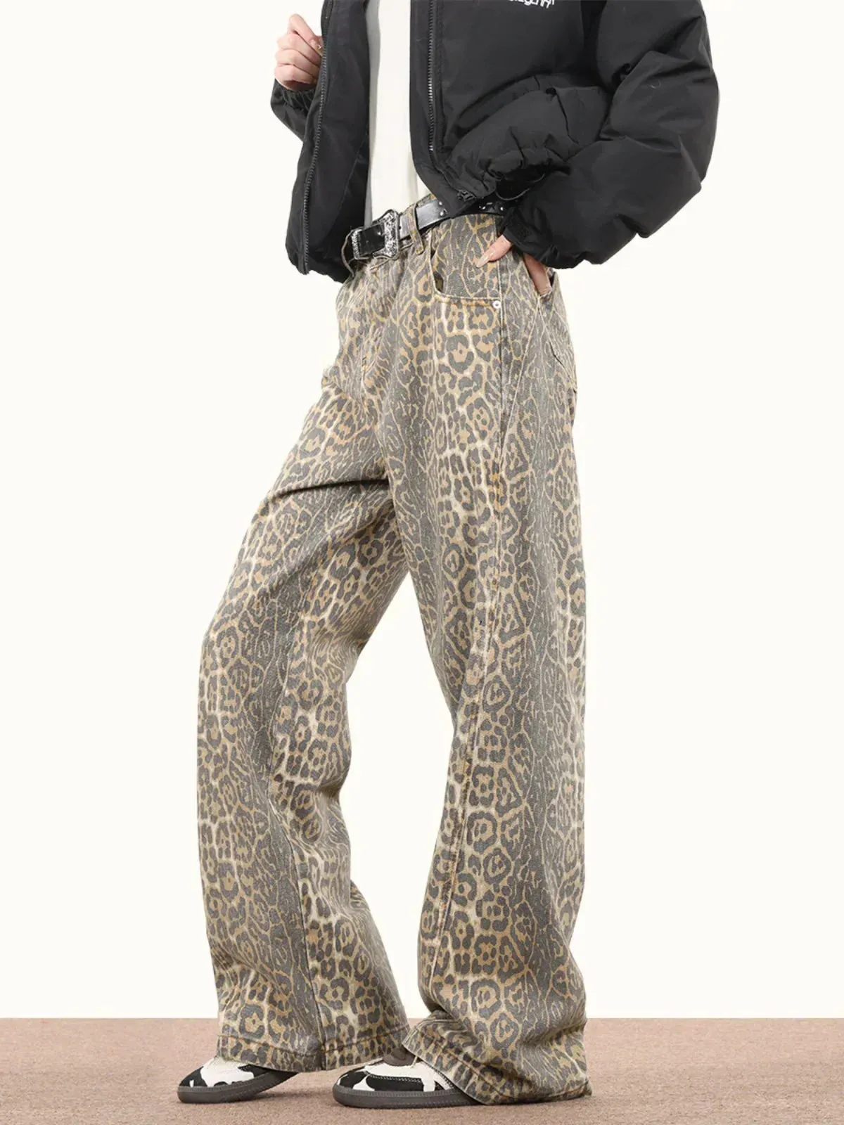 Chic Leopard Print Wide-Leg Jeans for Women