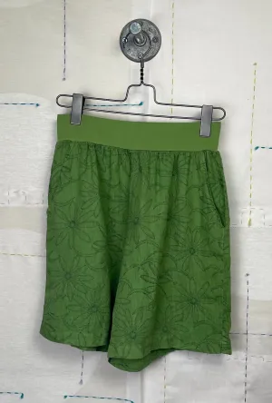 Cut Loose  ~  Walking Short - Fava Daisy Print