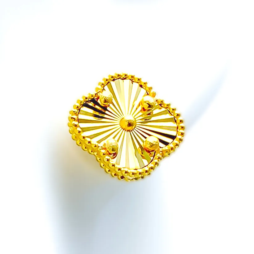 Decorative Chic 21k Gold Clover Earrings