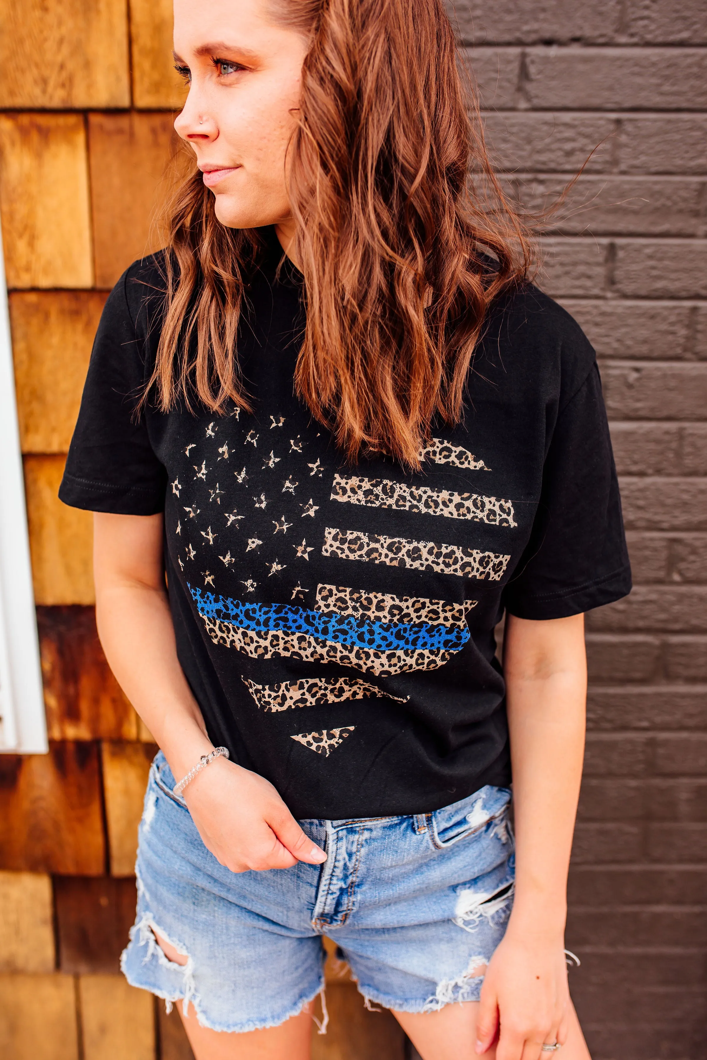 Distressed Leopard Heart Flag © Unisex Tee (Thin Blue Line)
