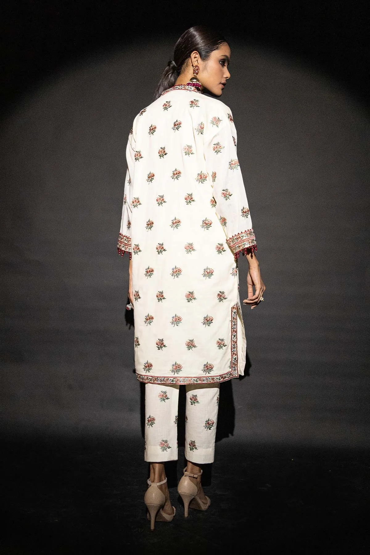 Embroidered Thin Cambric Fabric (Sold by Per Meter)