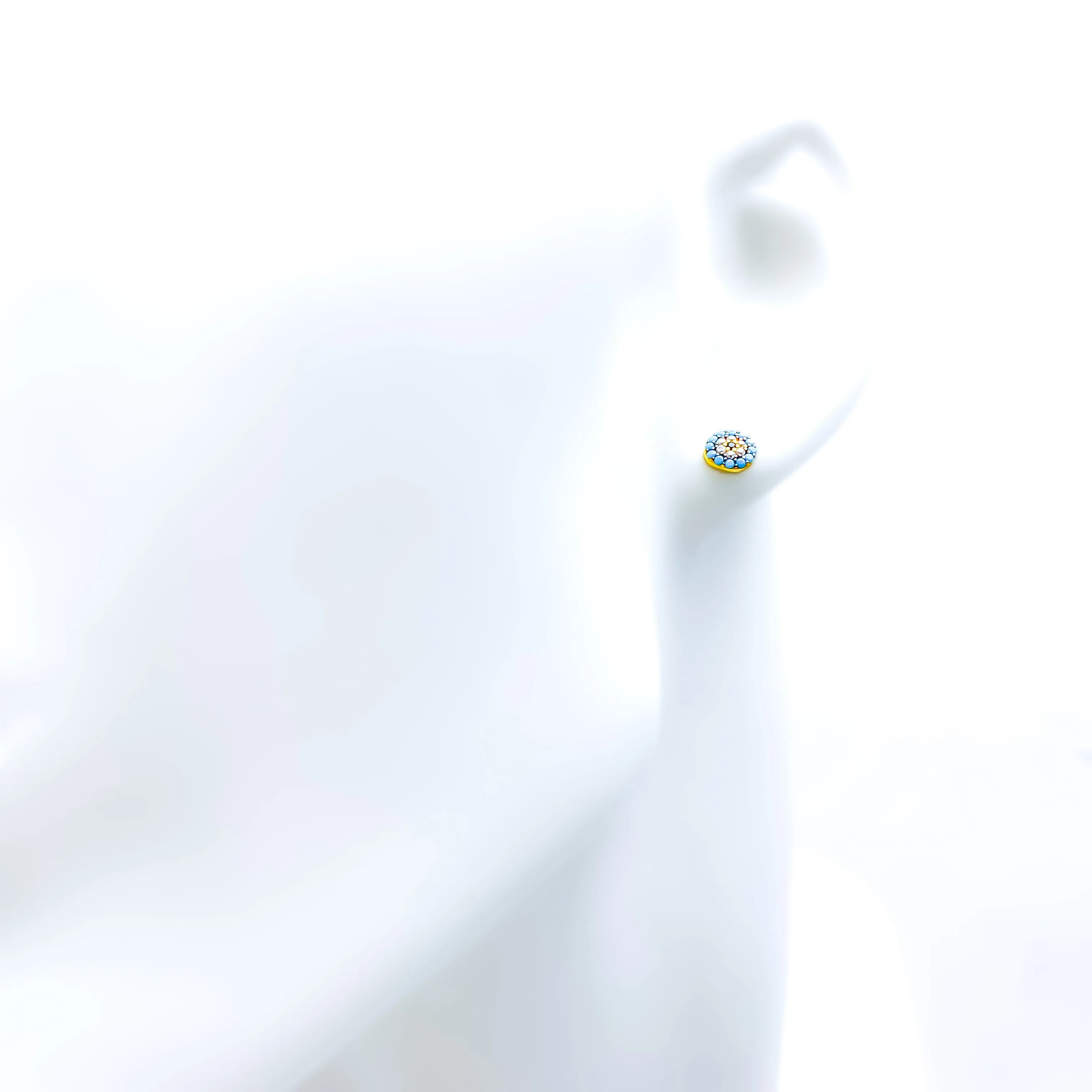 Glimmering Sophisticated 21k Gold Stone Tops