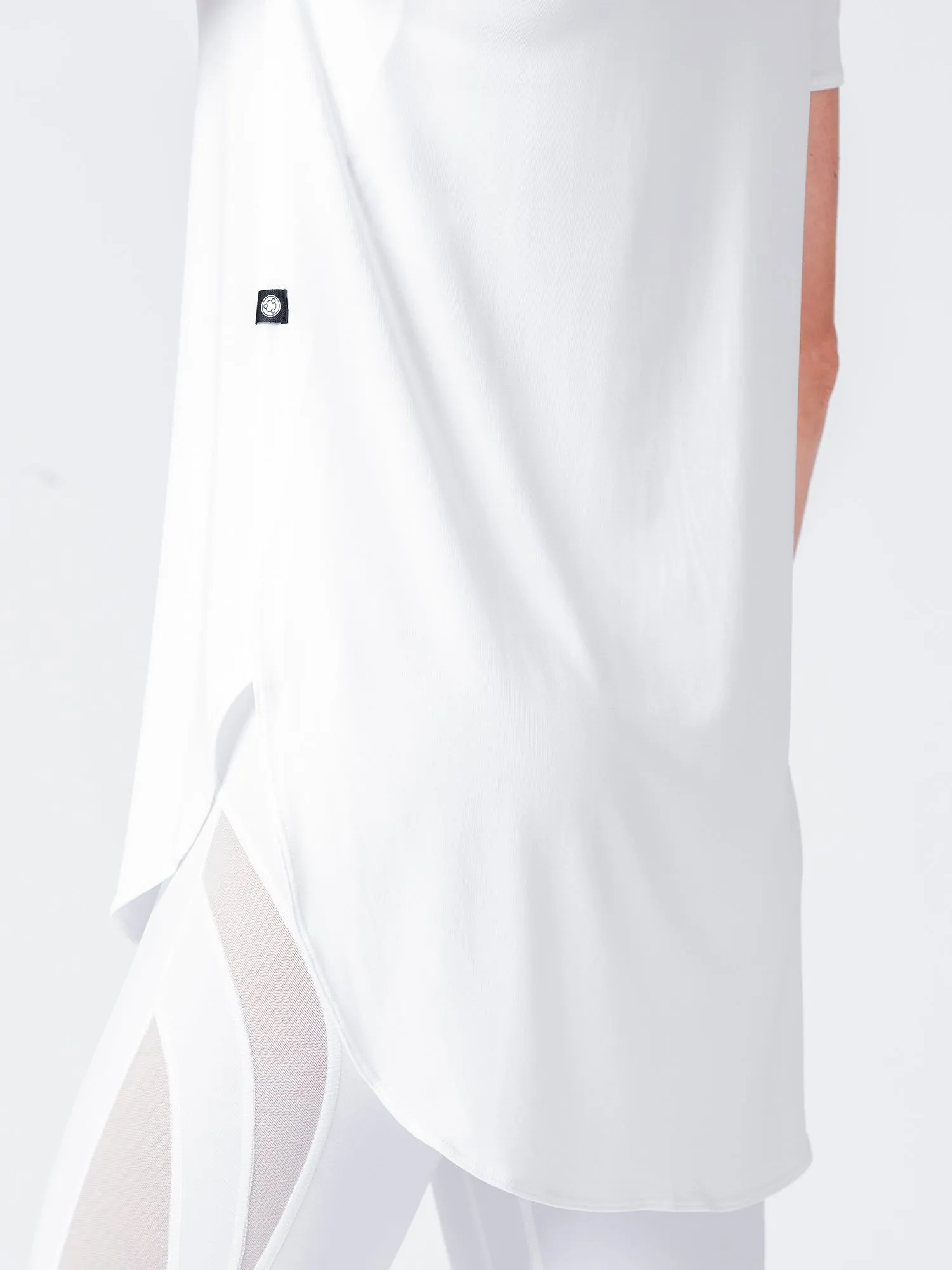HI LO SPLIT SIDE TEE