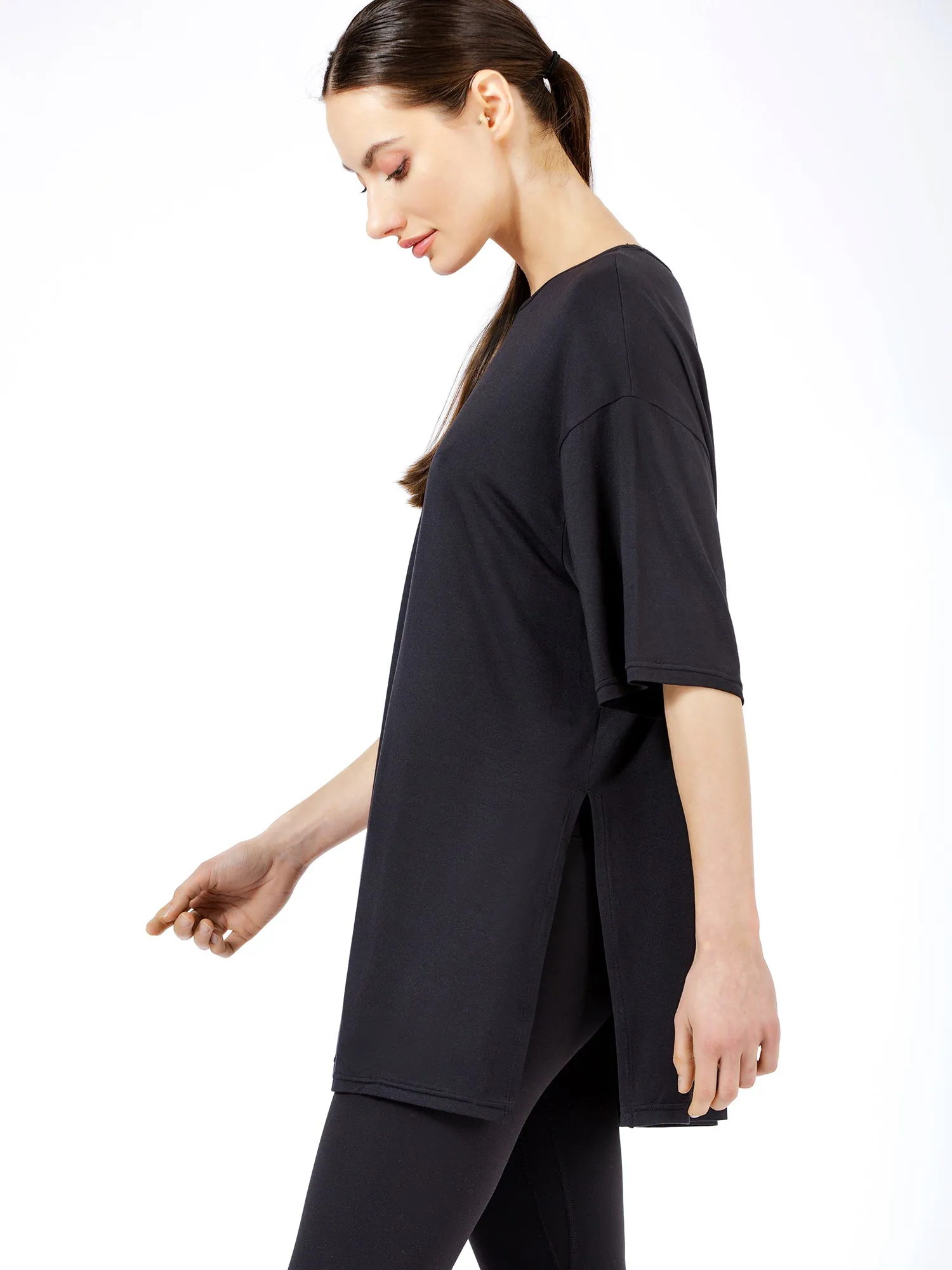 HIGH SPLIT OVERSIZE TEE