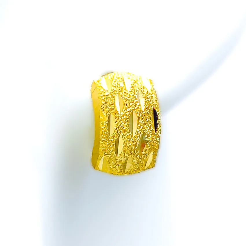 Jazzy Artistic 22k Gold Earrings