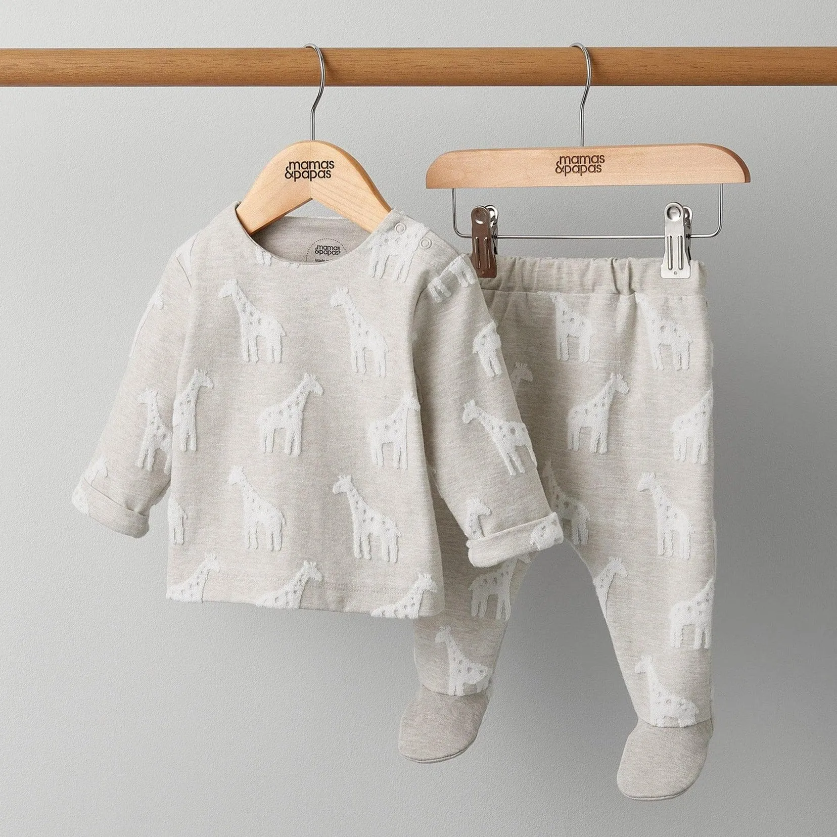 Mamas & Papas Giraffe Textured Set - 2 Piece Set