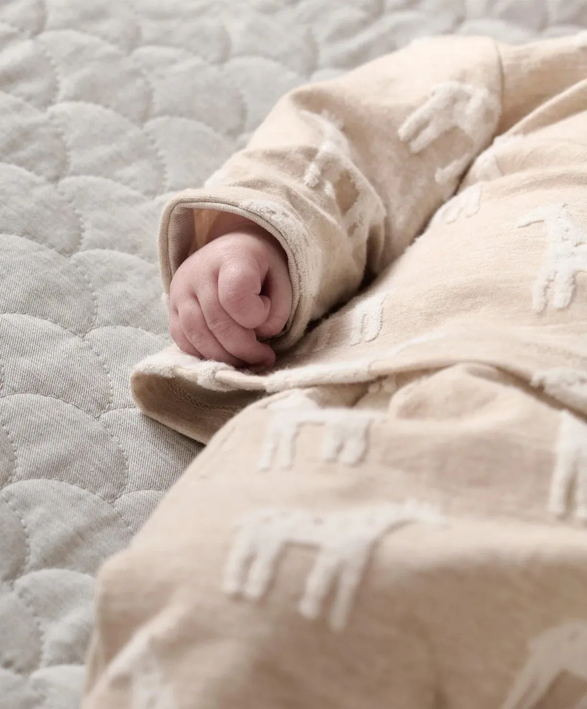 Mamas & Papas Giraffe Textured Set - 2 Piece Set