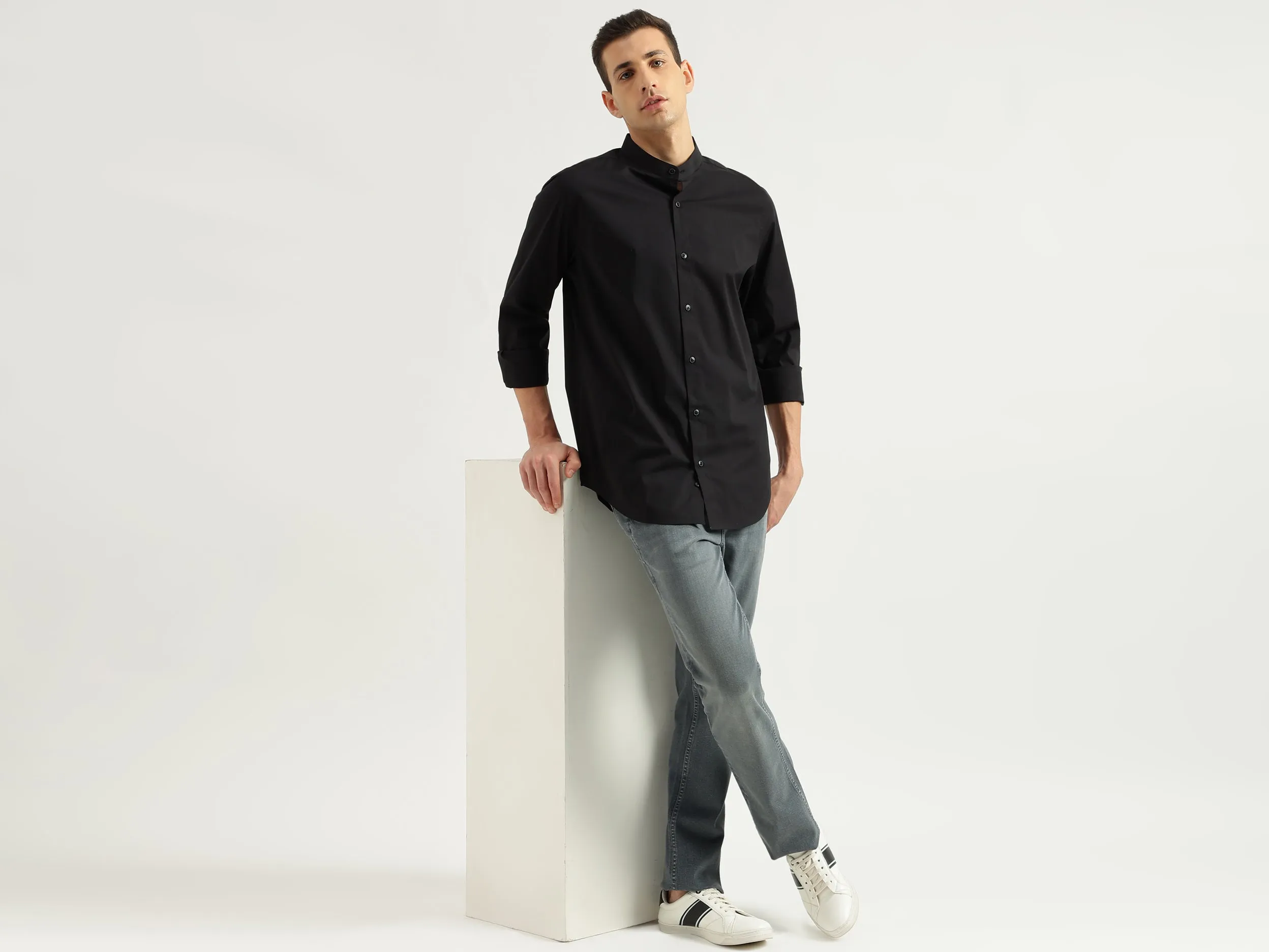Men's Slim Fit Mandarin Collar Solid Shirts
