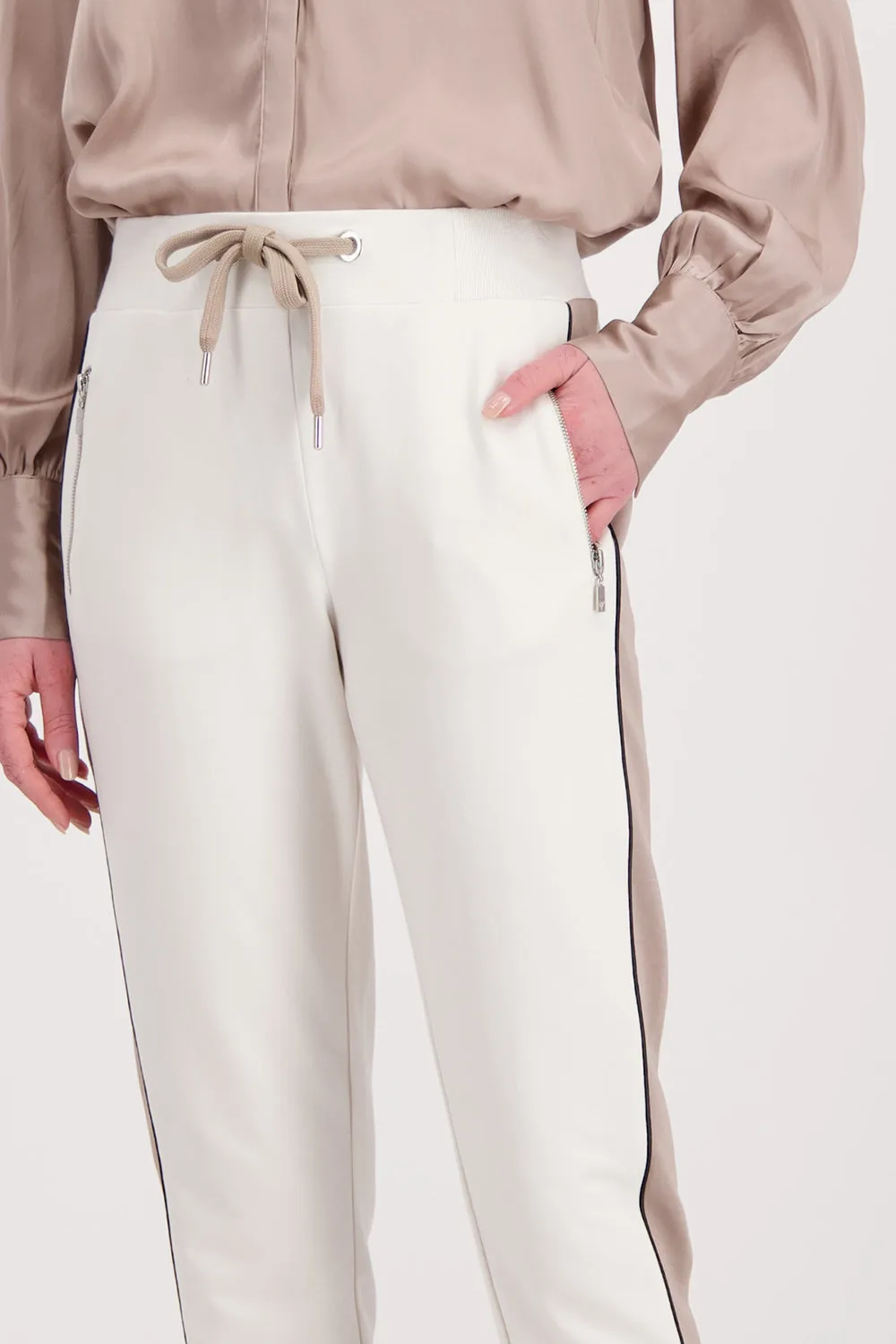 Monari Drawstring Pants with Side Stripe M407502