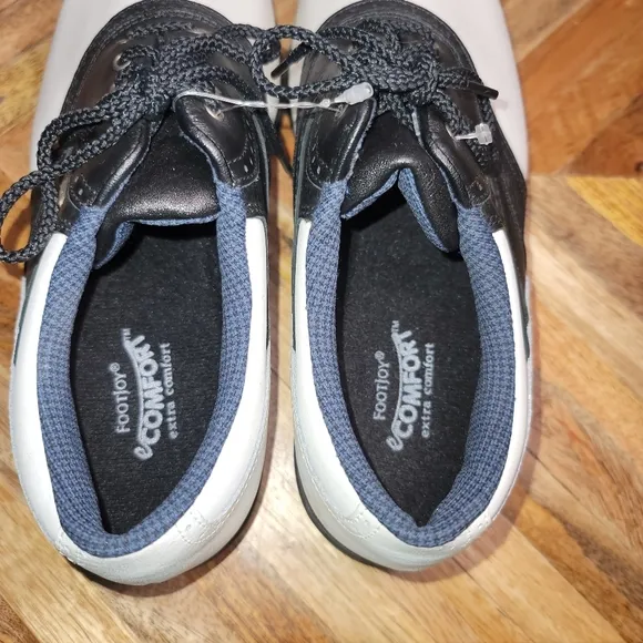 NWOT FootJoy Golf Shoes Womens Size 9M White Black Saddle Oxford Soft Spike Flaw