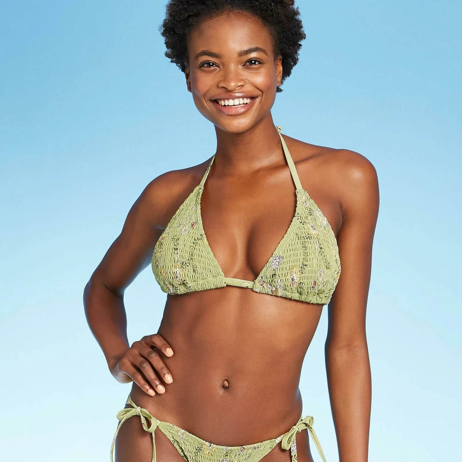 NWT Xhilaration Juniors Smocked Triangle Bikini Top. AFU39D D/DD