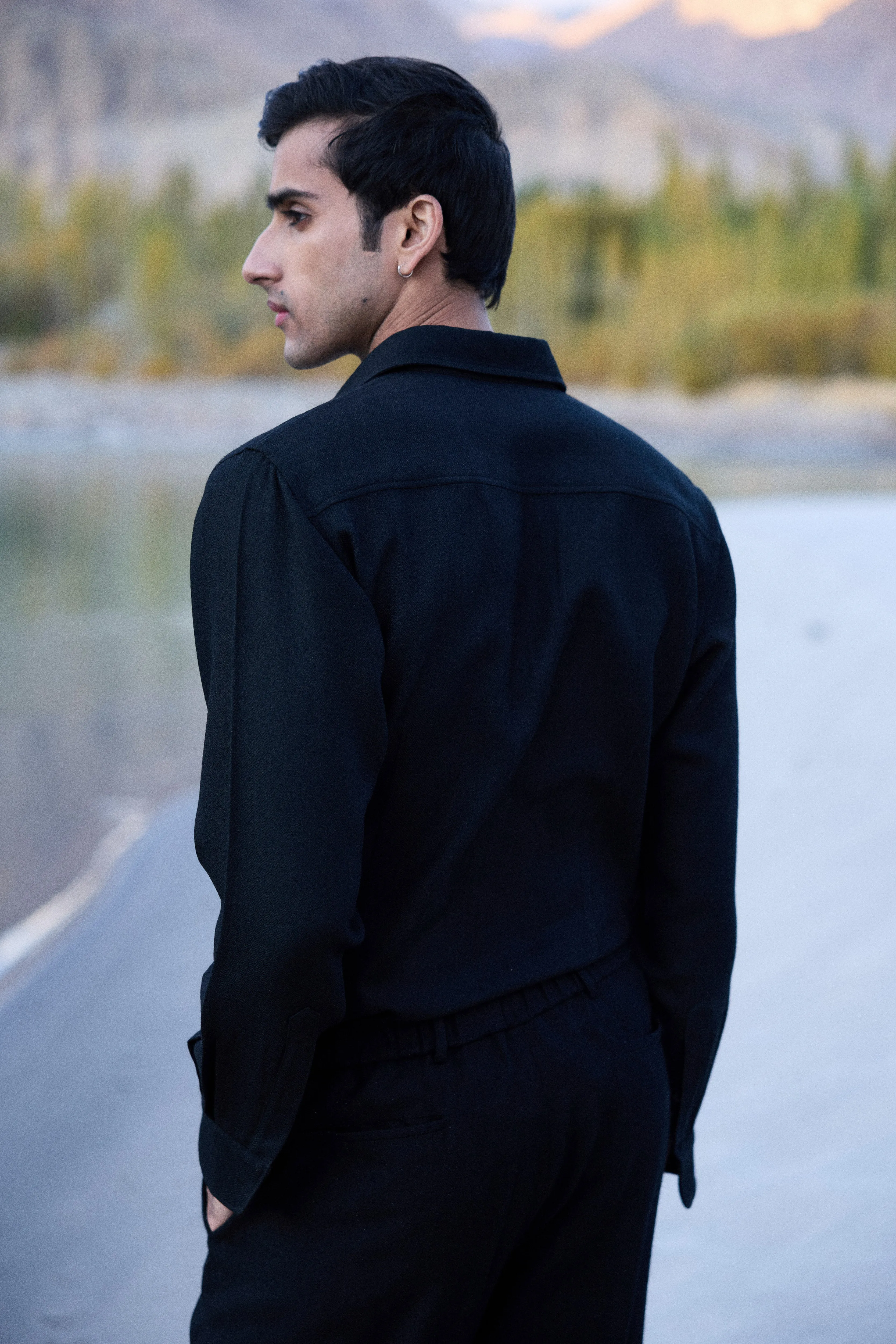 Nyoma Woollen Shirt- MAN (Black)
