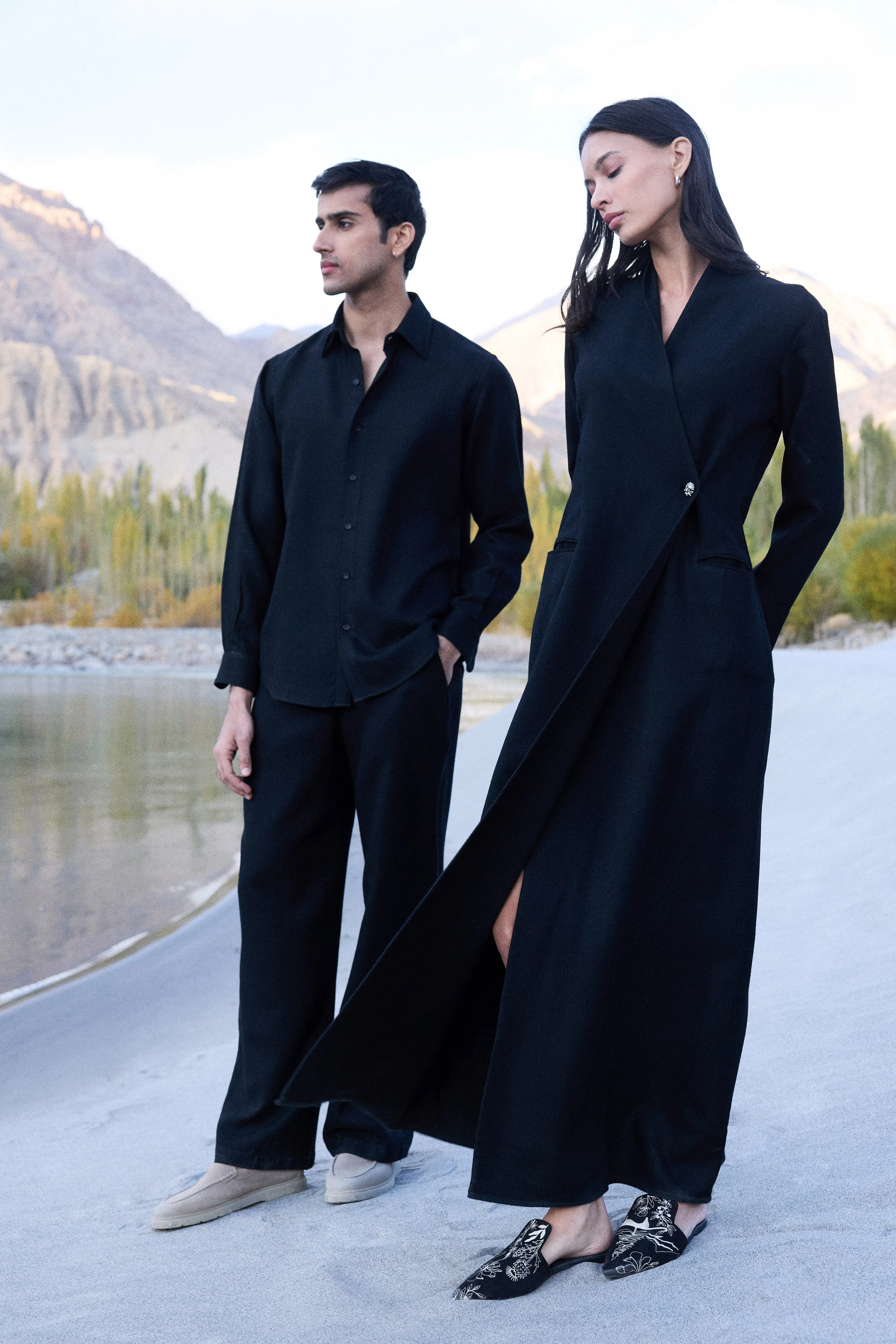 Nyoma Woollen Shirt- MAN (Black)