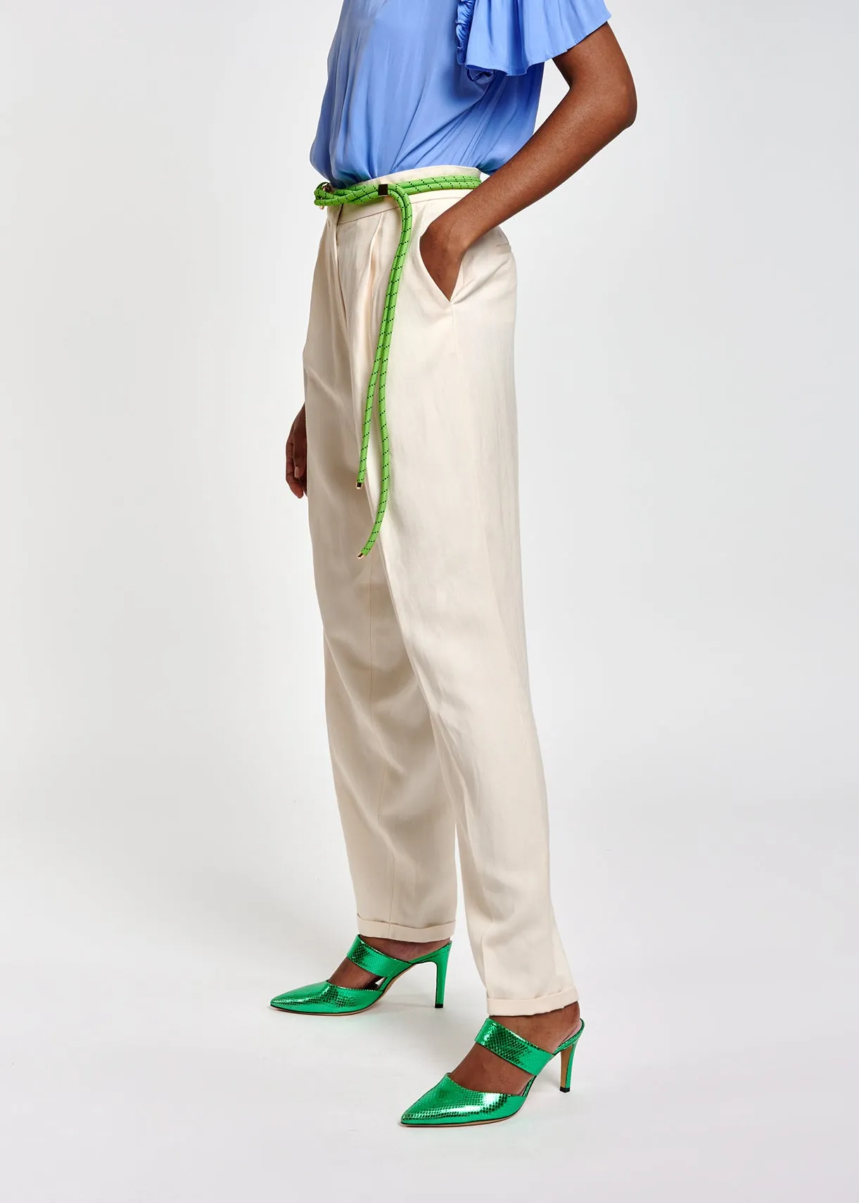 Off-white tailored mid-rise pants