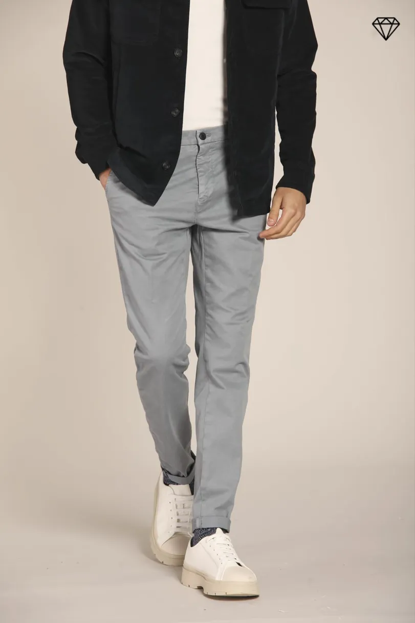 Osaka men's chino pants in cotton modal stretch carrot fit ①