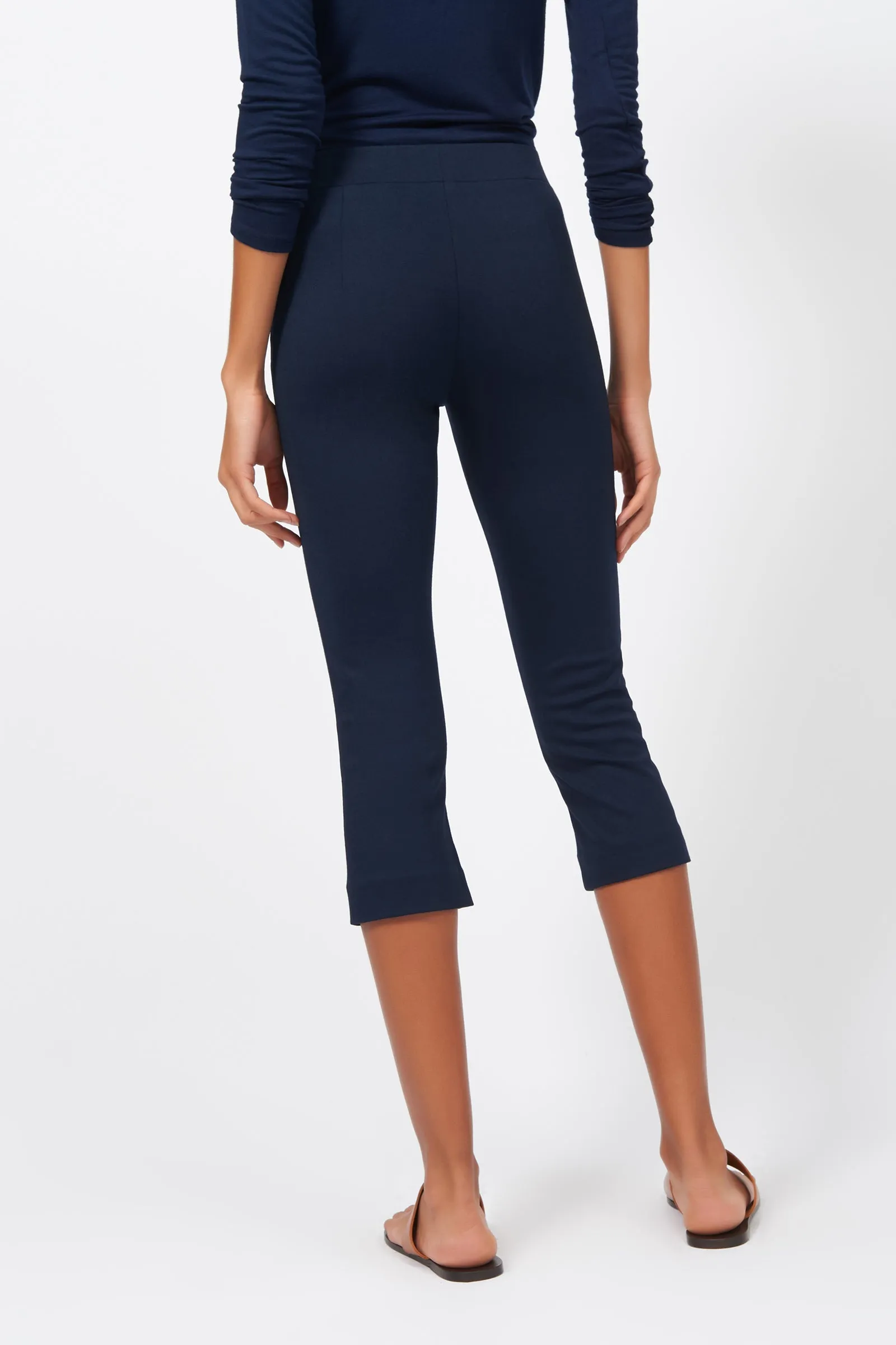 Pintuck Ponte 3/4 Pant - Navy