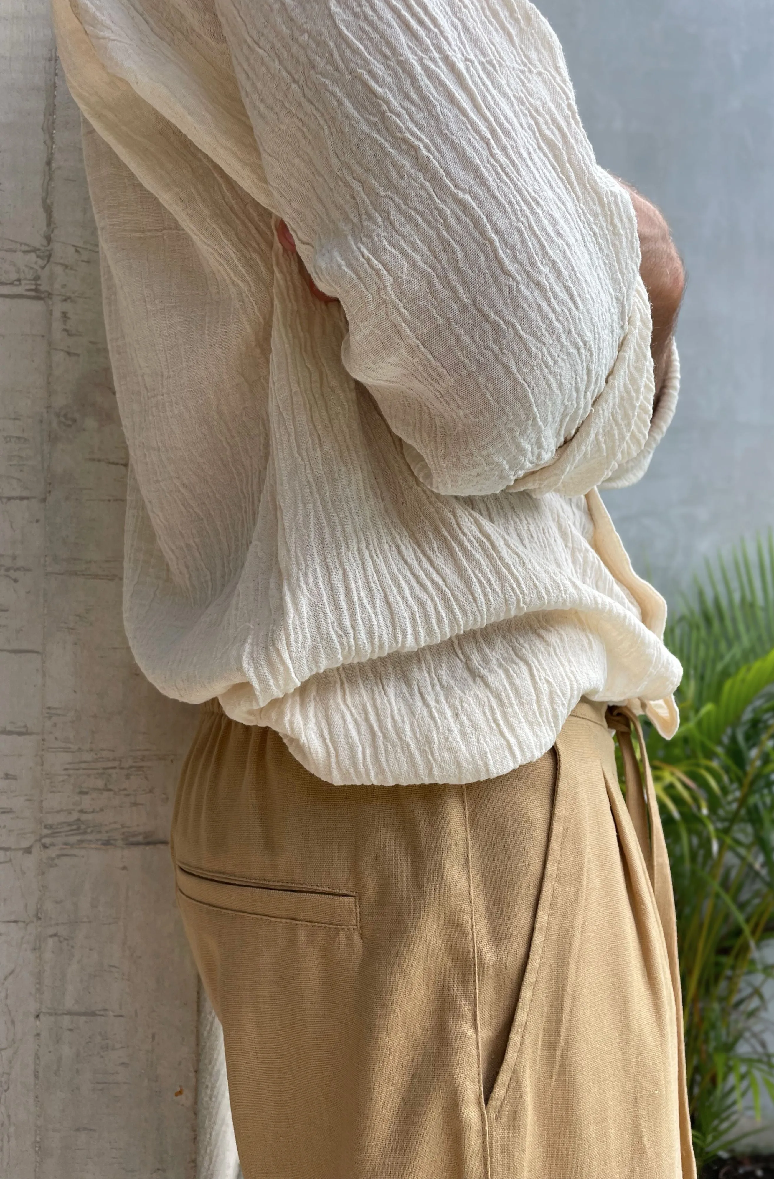 Pleated linen pants