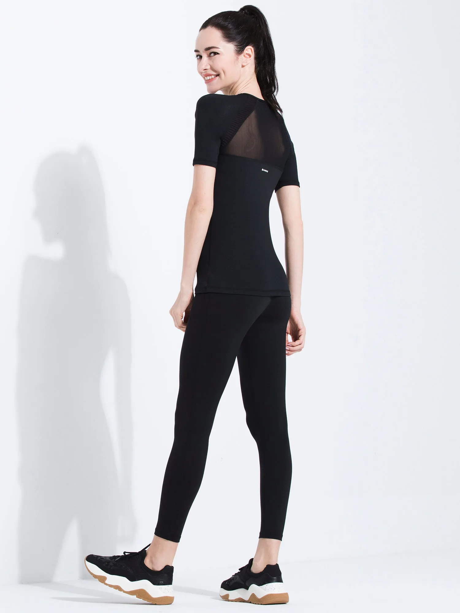 PLEATED MESH TEE, BLACK