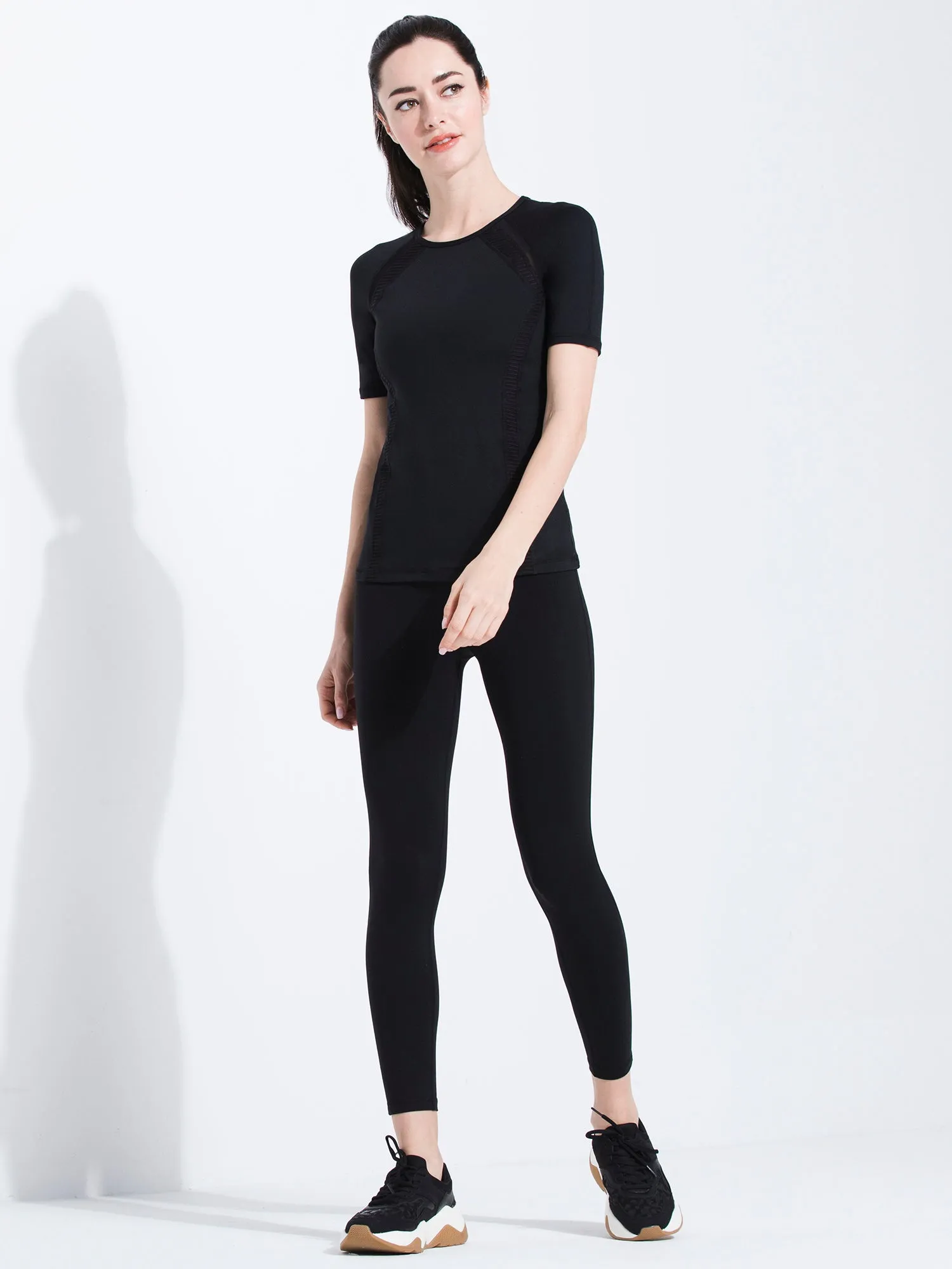 PLEATED MESH TEE, BLACK