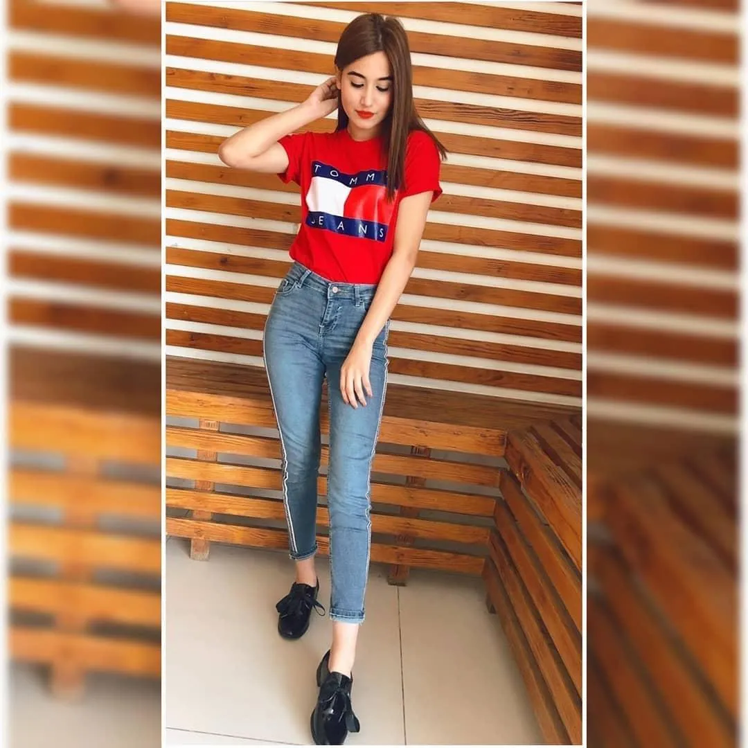 Red T-Jeans Cotton Printed T-shirt For Womens