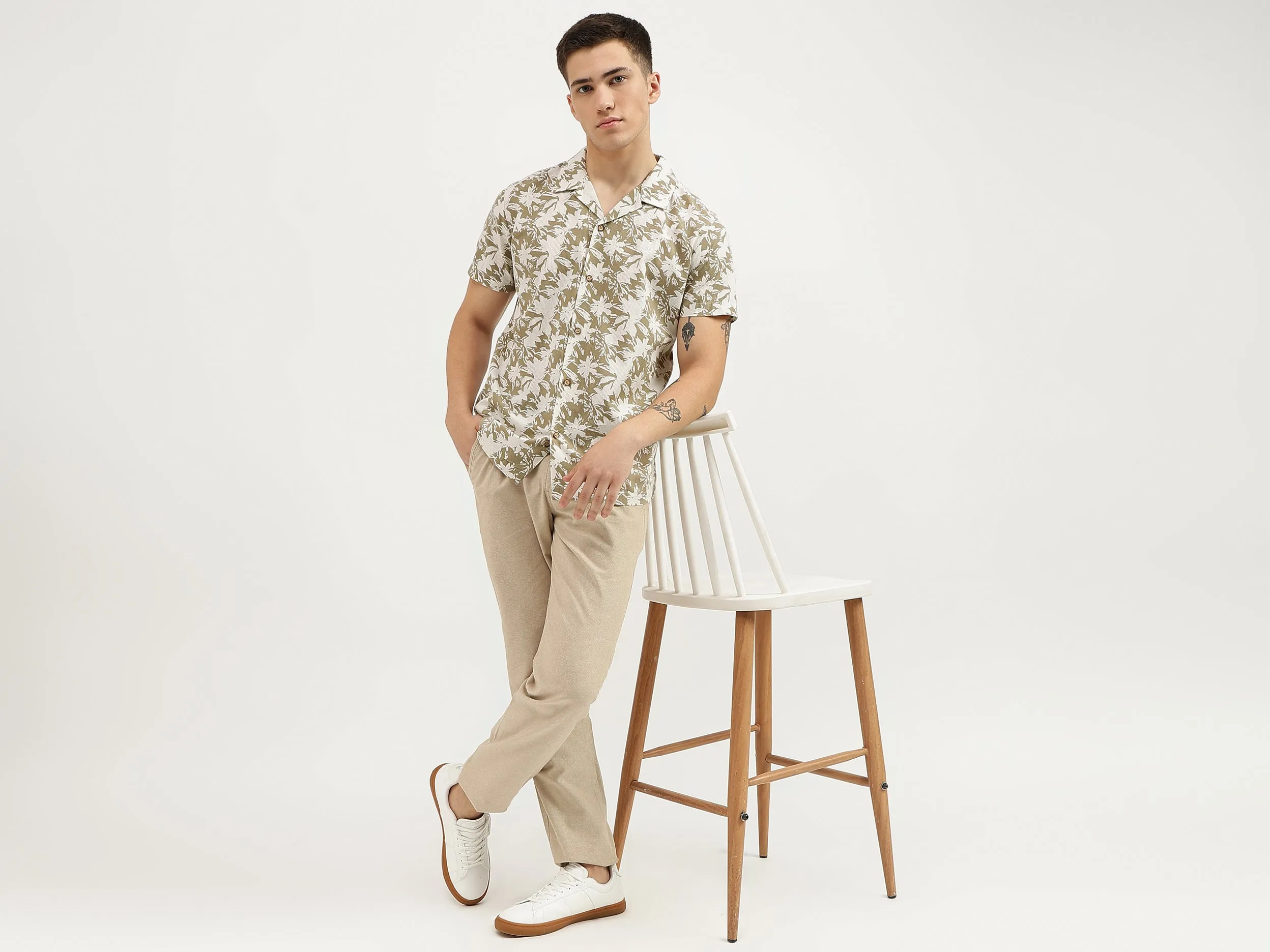 Regular Fit Spread Collar Botanical Print Shirts