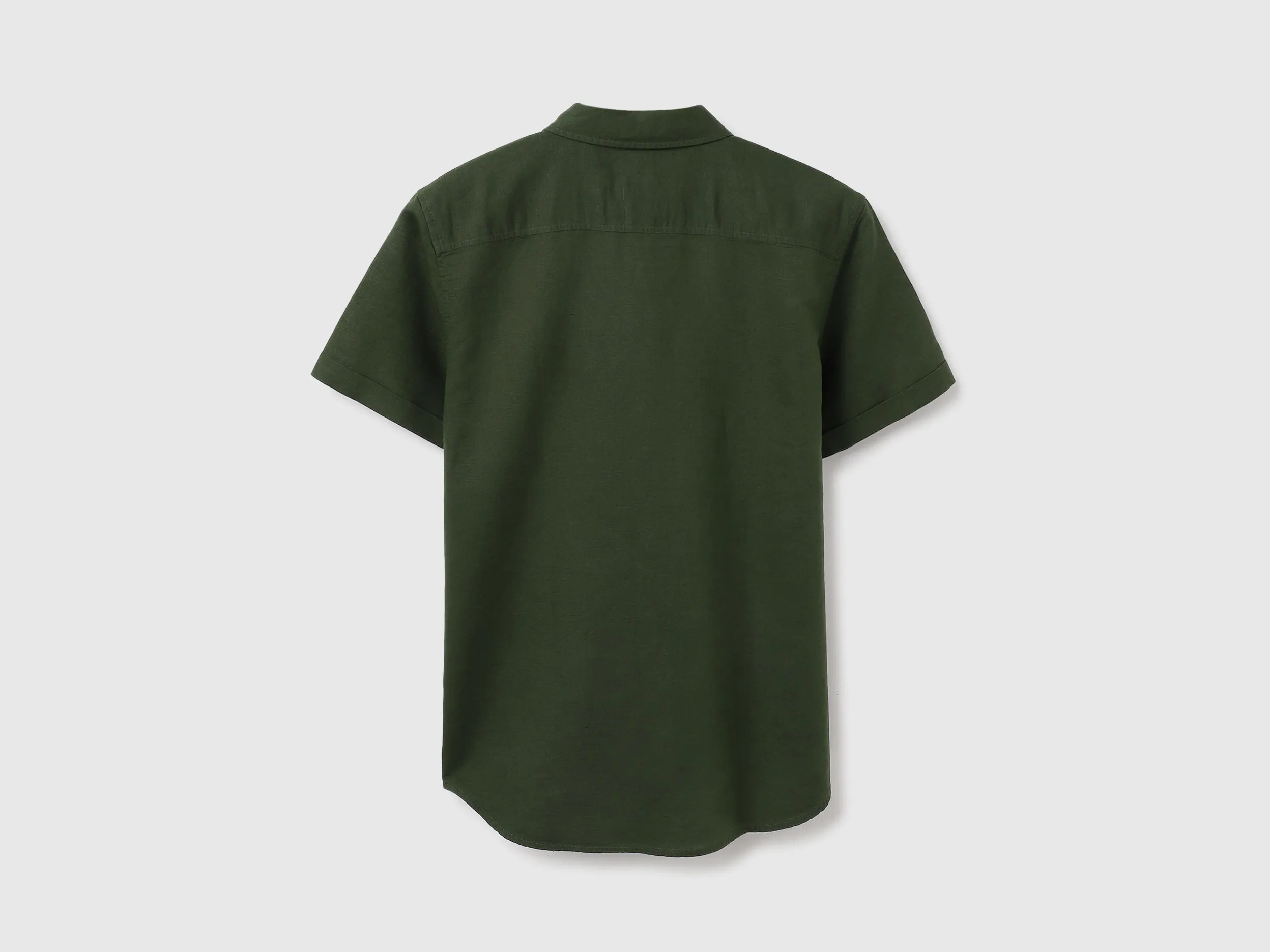 Regular Fit Spread Collar Solid Shirts