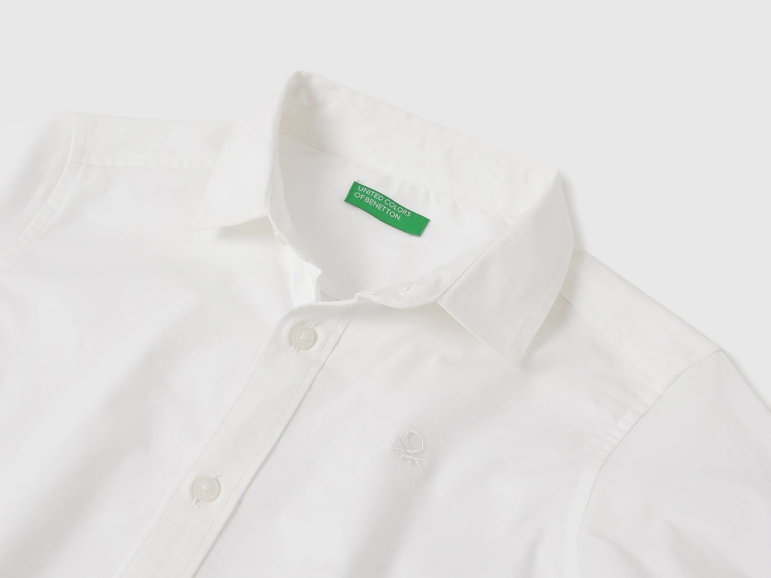 Regular Fit Spread Collar Solid Shirts