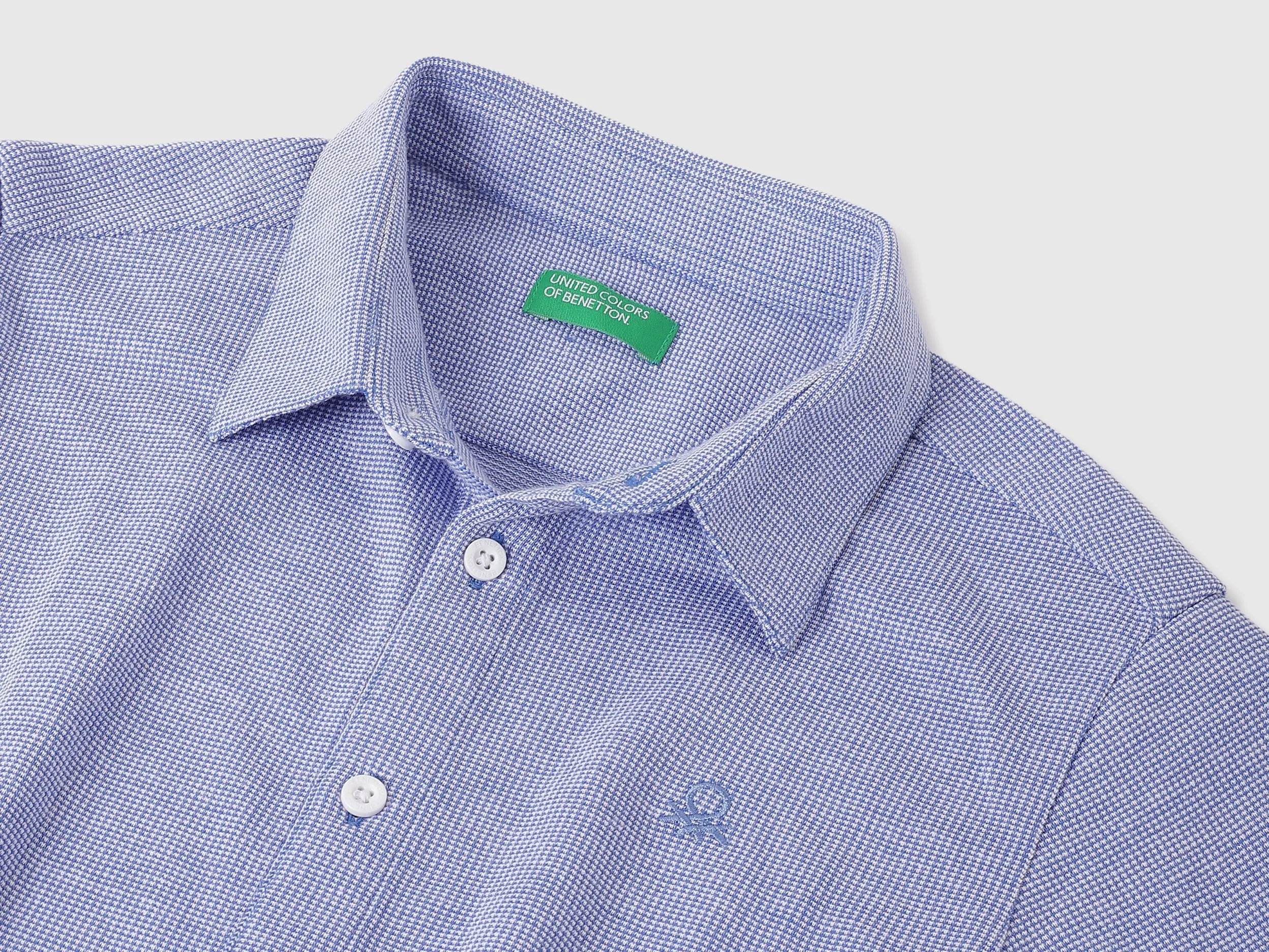 Regular Fit Spread Collar Textured Shirts