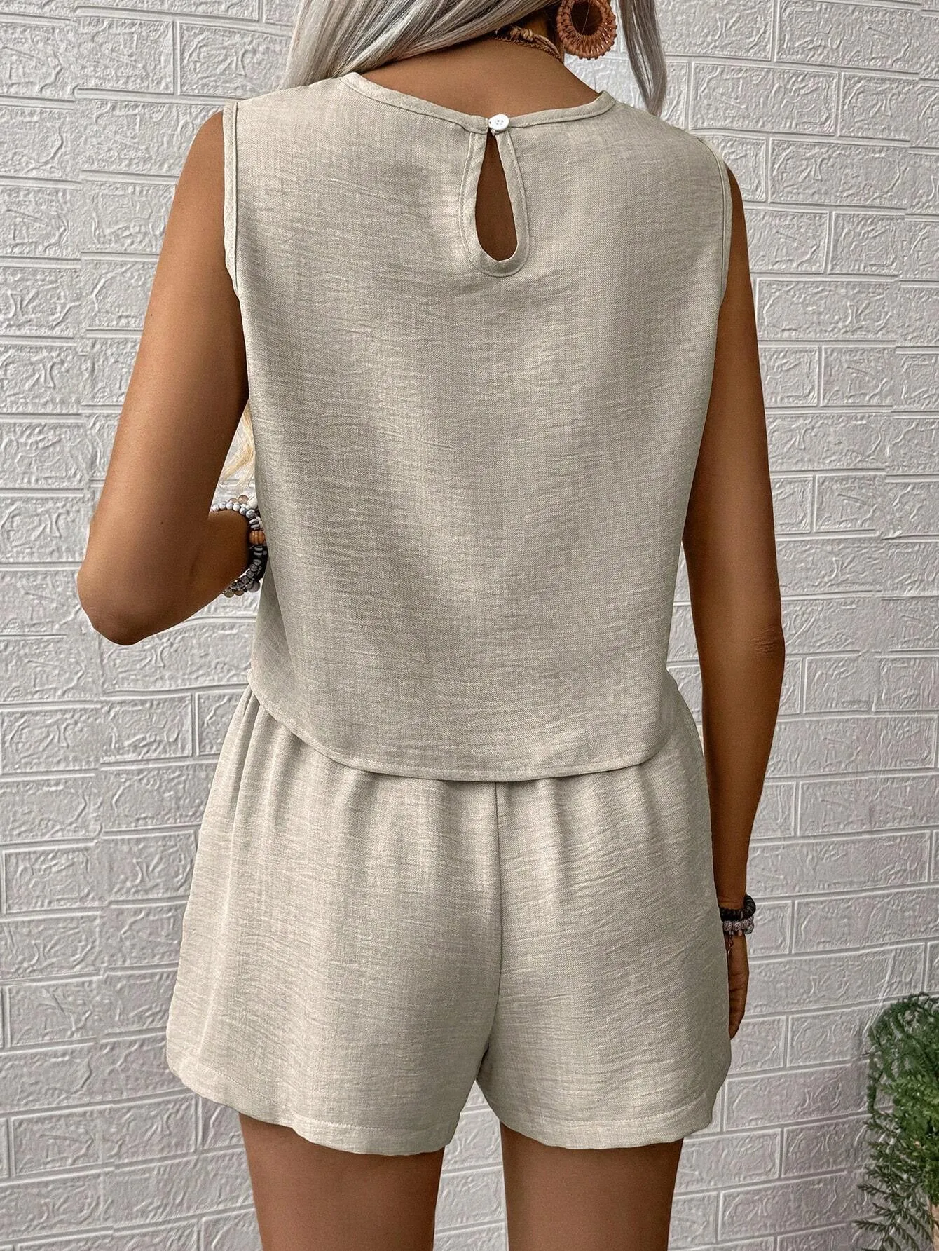 Relaxed Fit Sleeveless Top and Soft Shorts Two-Piece Set Perfect for Warm Days Outdoors