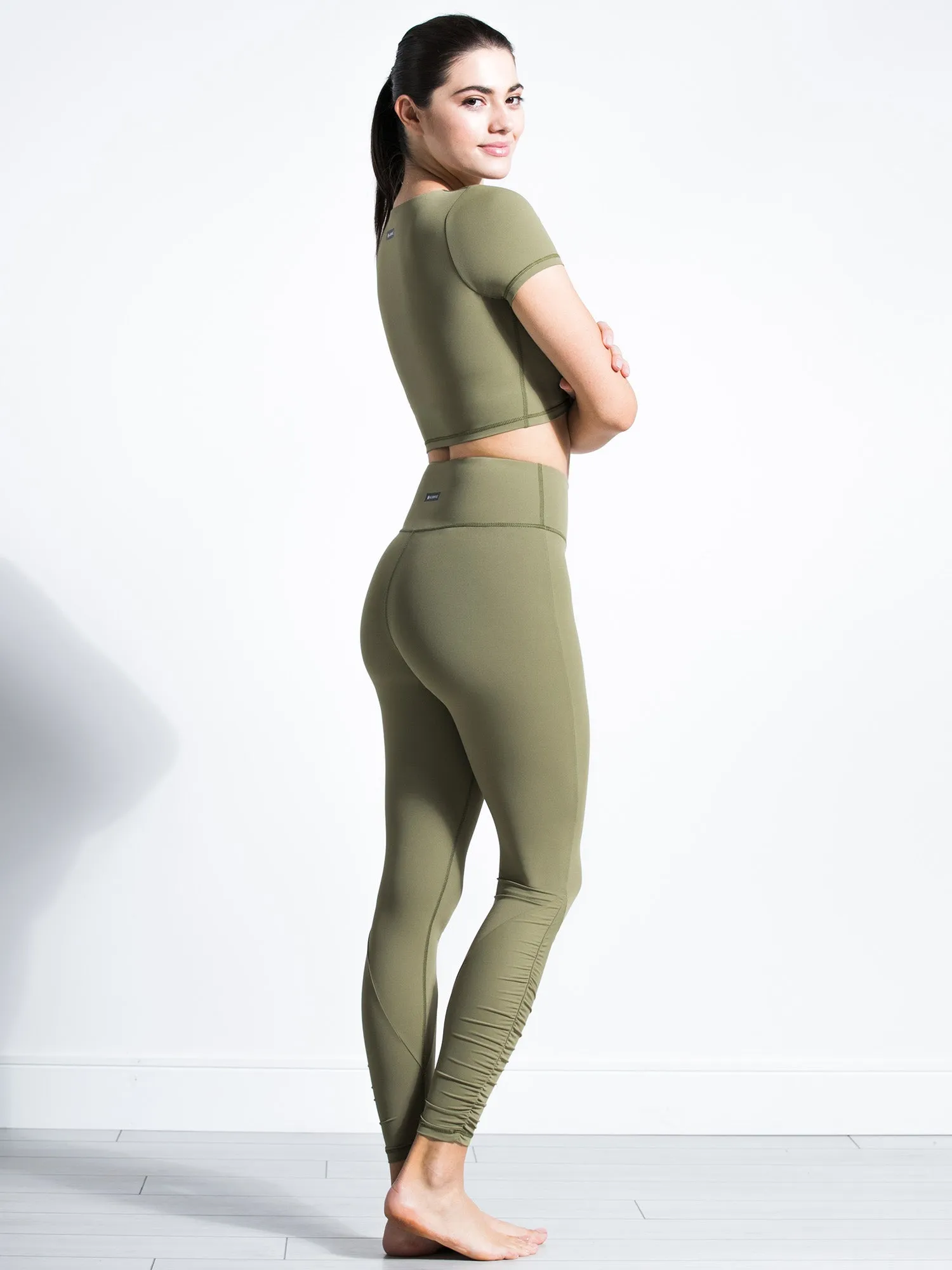 RUCHED NUDE TEE, SAGE