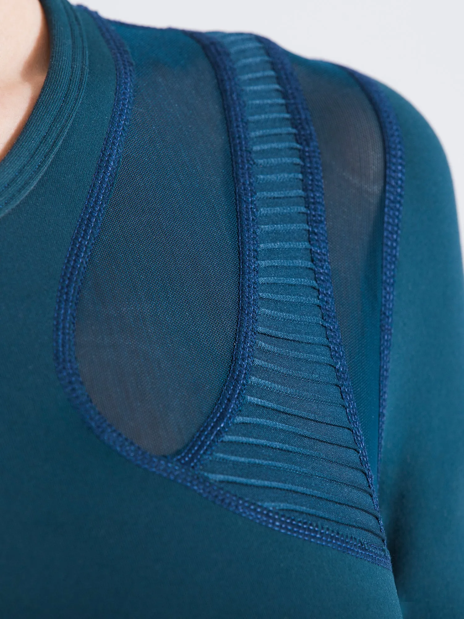 SHAPED PANEL TEE, LAKE