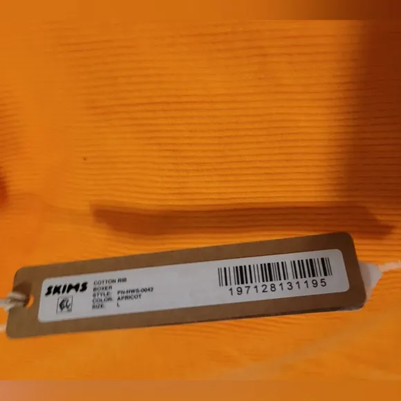 SKIMS COTTON RIB BOXERS APRICOT LARGE NWT