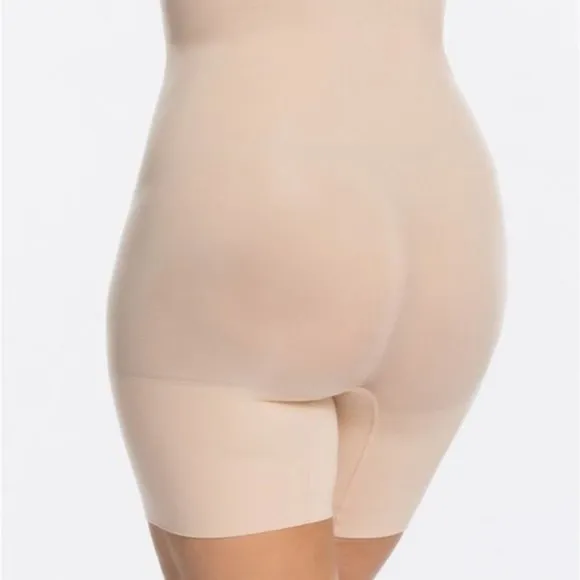 Spanx Power Series Shaping Short Soft Nude Size Medium NWOT