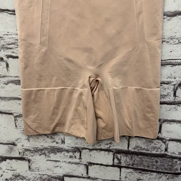 SPANX Sculpt OnCore High Waist MidThigh Shorts SZ 1X