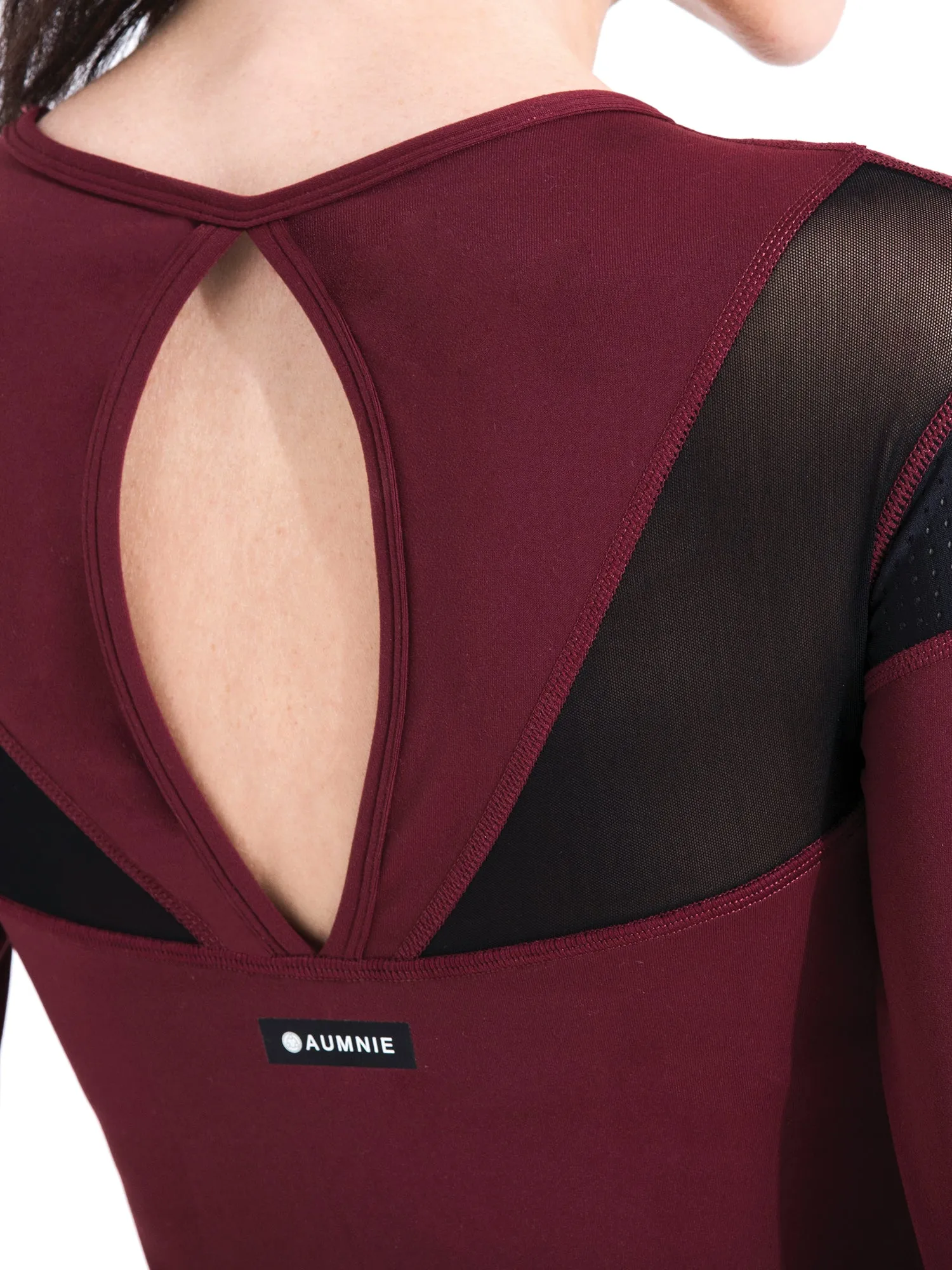 TRIANGLE MESH TEE, BORDEAUX
