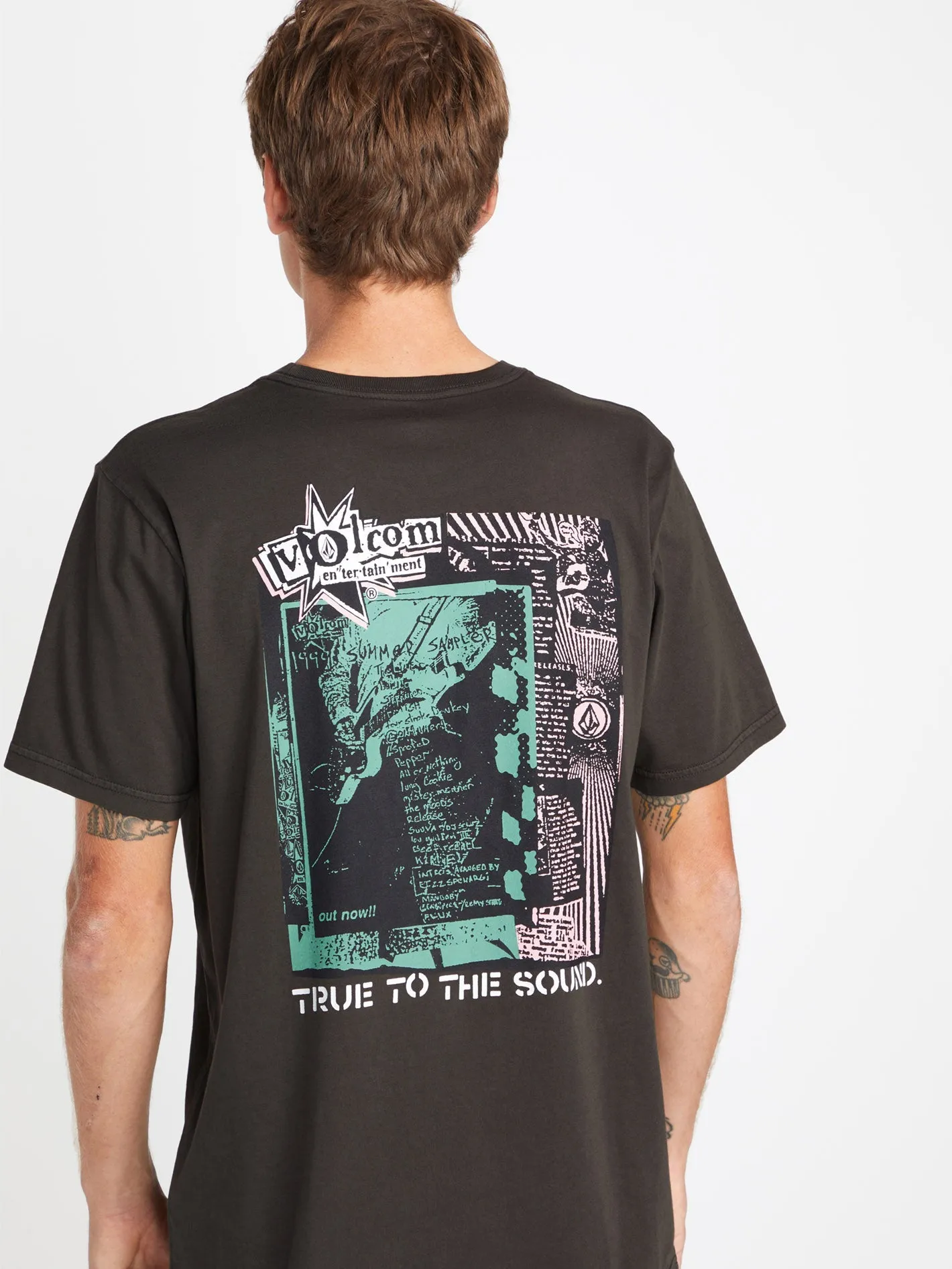 V Entertainment T-Shirt - RINSED BLACK