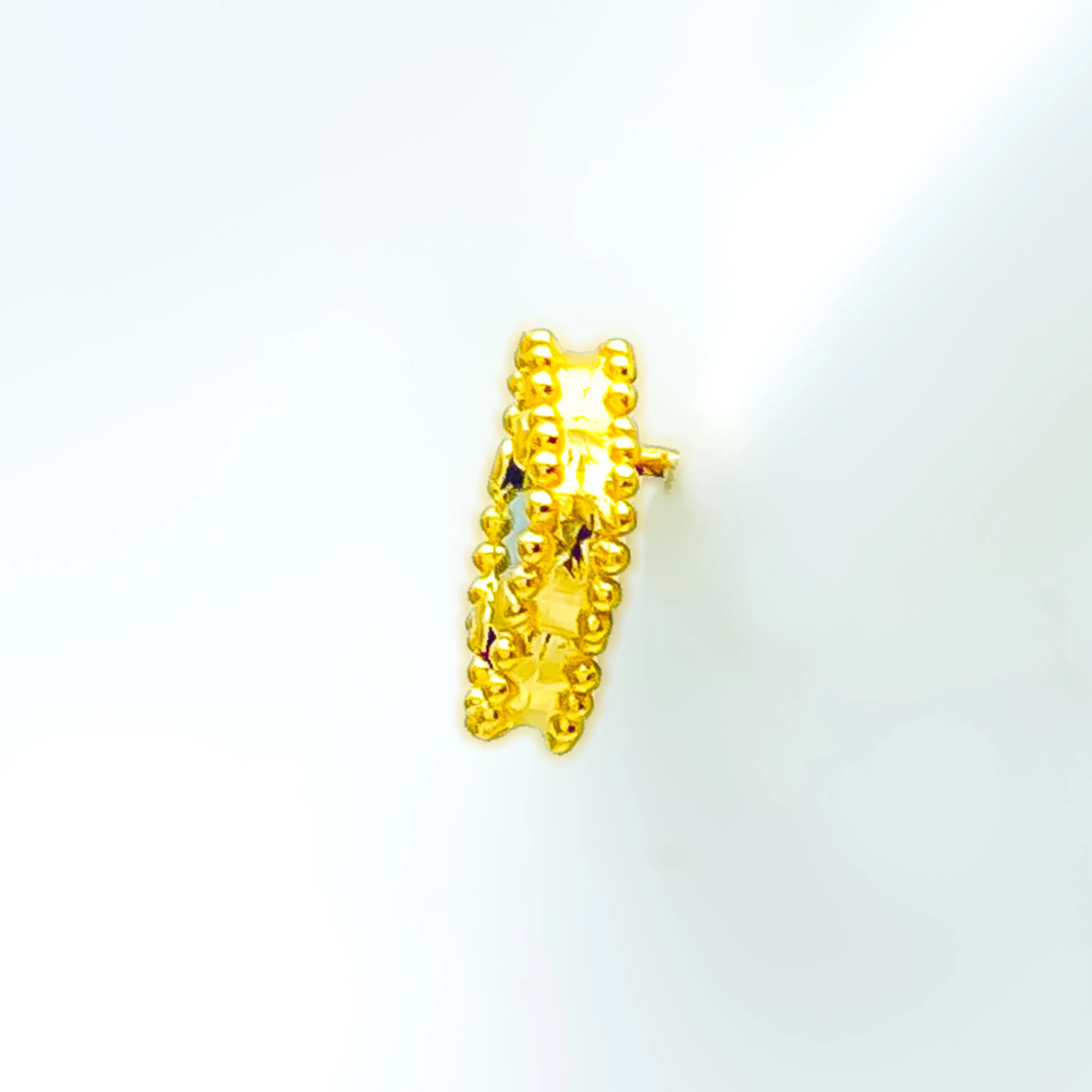 Vibrant Dazzling 21k Gold Clover Earrings