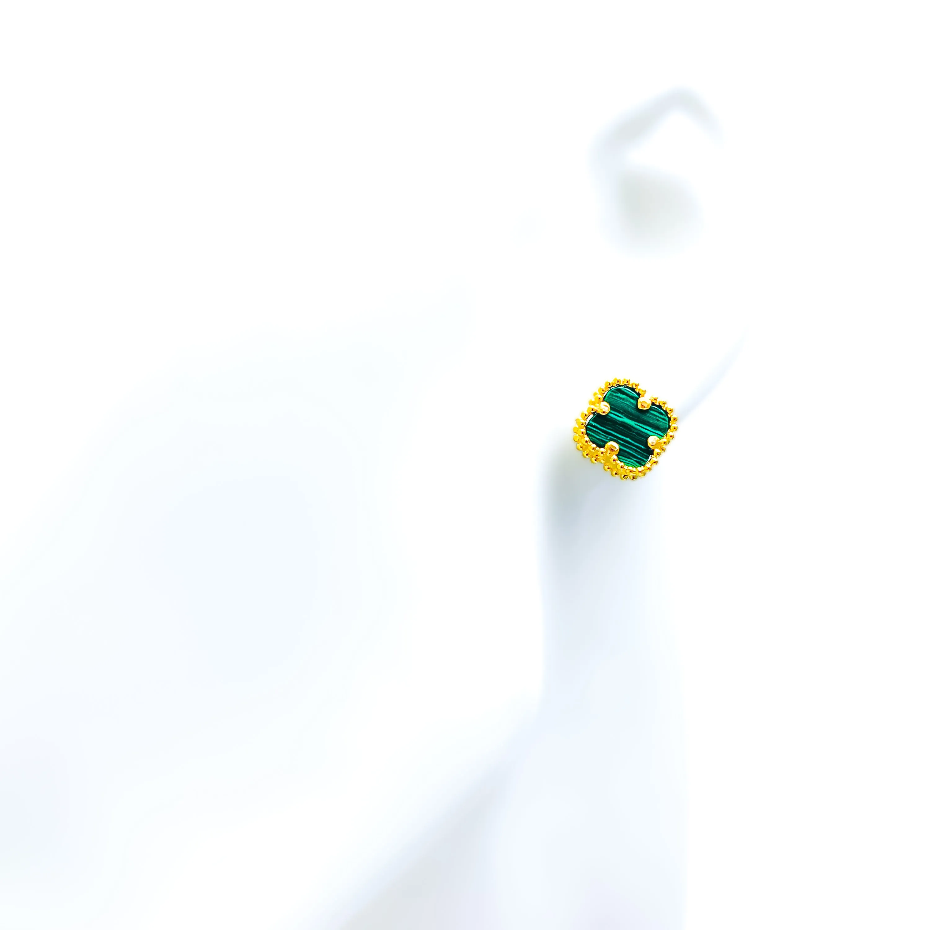 Vibrant Dazzling 21k Gold Clover Earrings
