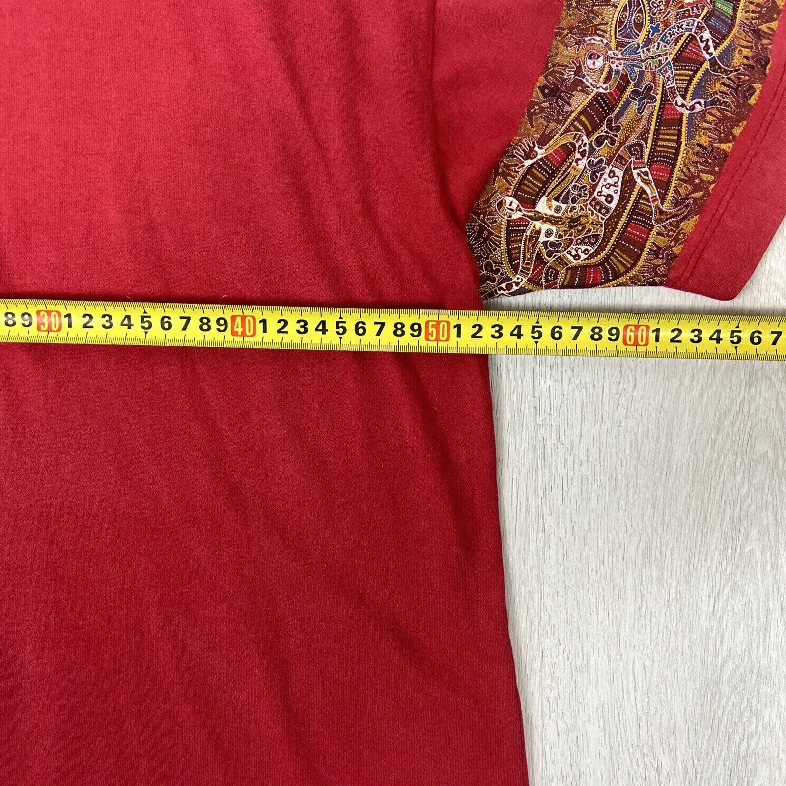 Vintage Goose’s T-Shirts Red Indigenous Art T-Shirt Size Medium Approx